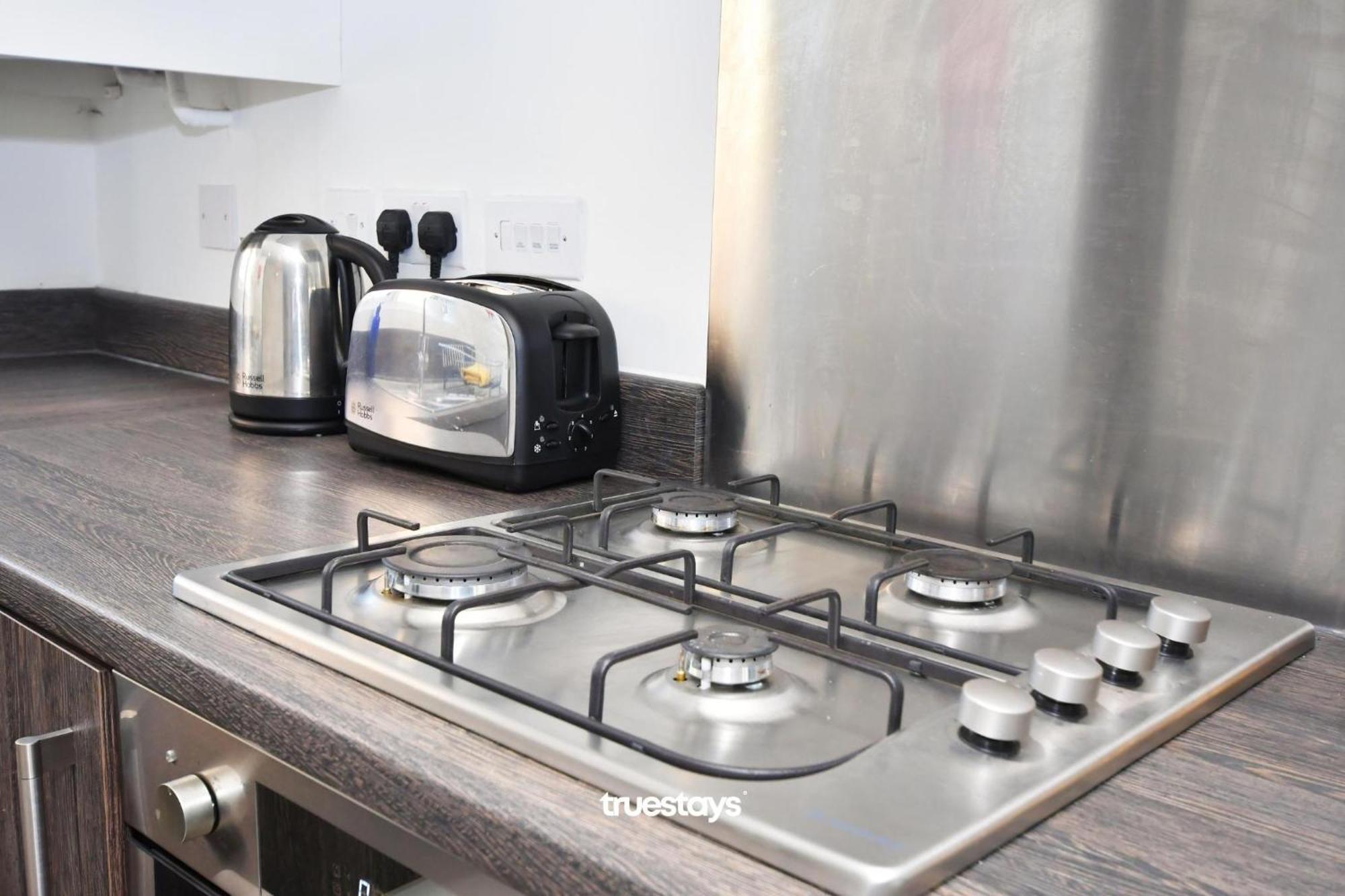 Regal House By True Stays - 3 Bedroom House In Stoke-On-Trent Extérieur photo