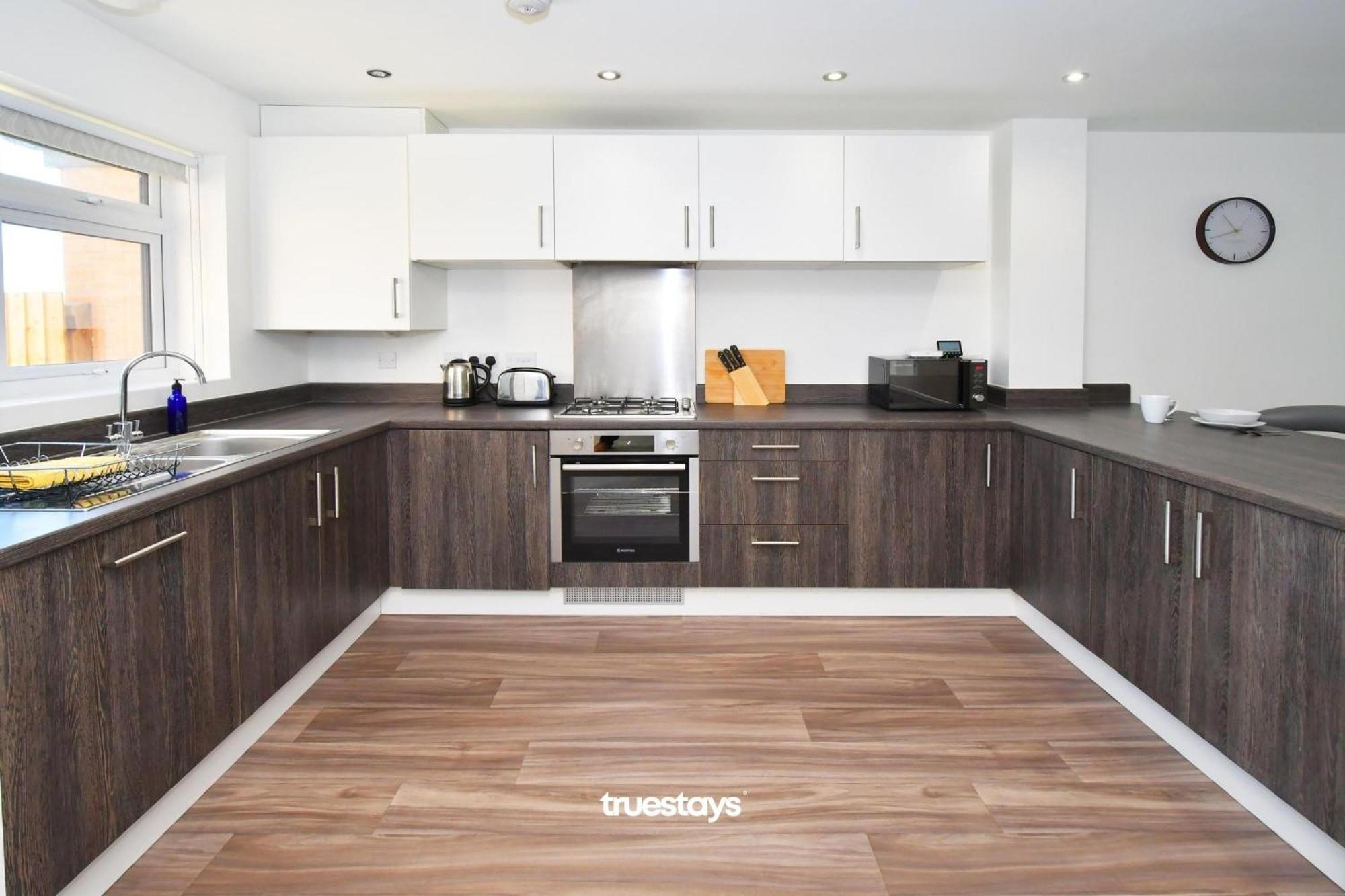 Regal House By True Stays - 3 Bedroom House In Stoke-On-Trent Extérieur photo