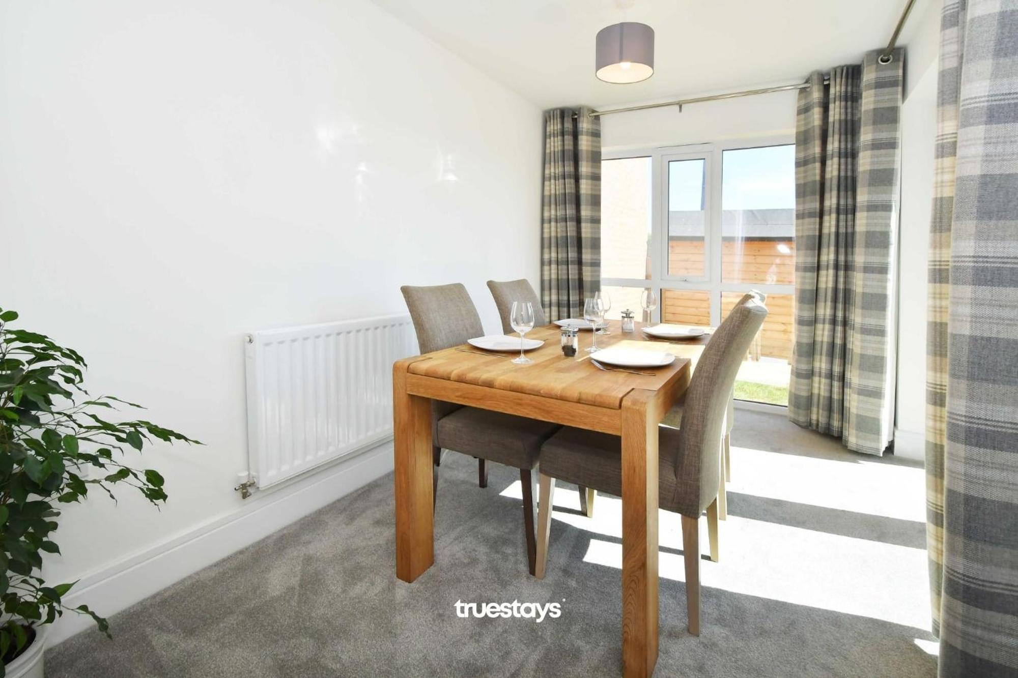 Regal House By True Stays - 3 Bedroom House In Stoke-On-Trent Extérieur photo