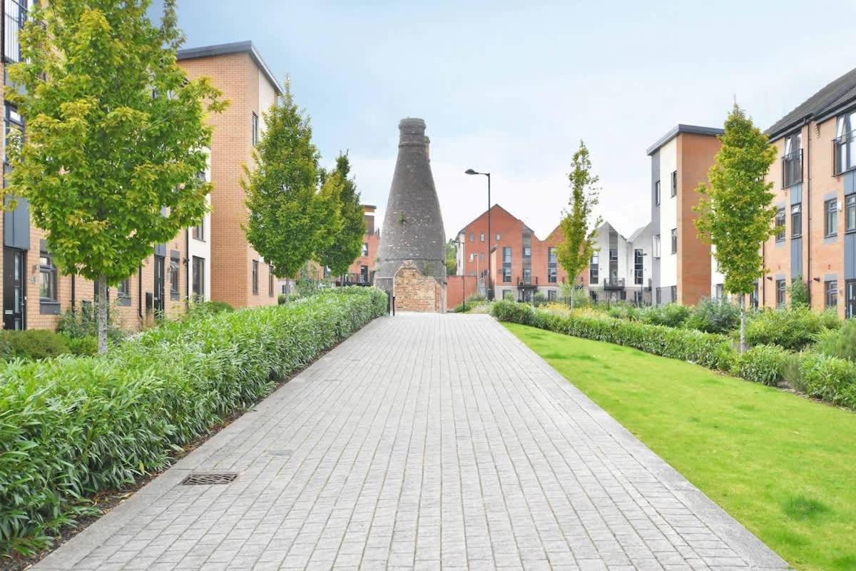 Regal House By True Stays - 3 Bedroom House In Stoke-On-Trent Extérieur photo