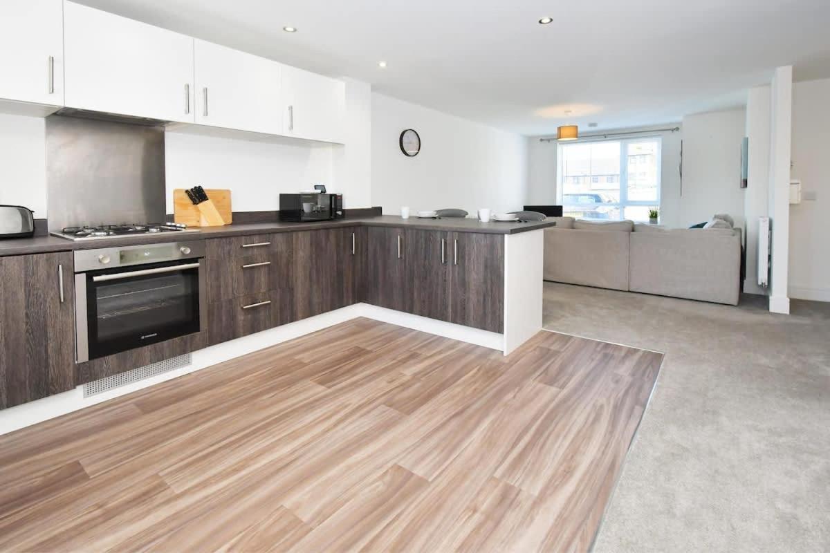 Regal House By True Stays - 3 Bedroom House In Stoke-On-Trent Extérieur photo