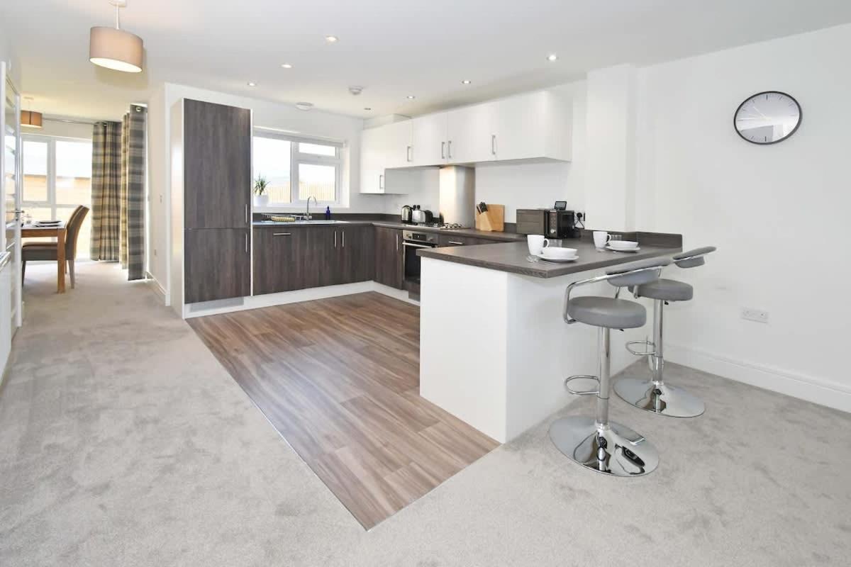 Regal House By True Stays - 3 Bedroom House In Stoke-On-Trent Extérieur photo