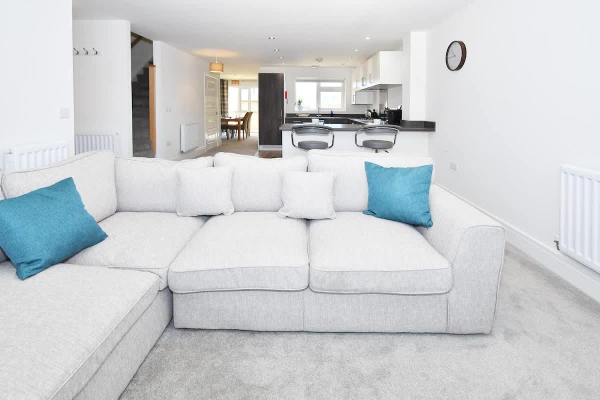 Regal House By True Stays - 3 Bedroom House In Stoke-On-Trent Extérieur photo